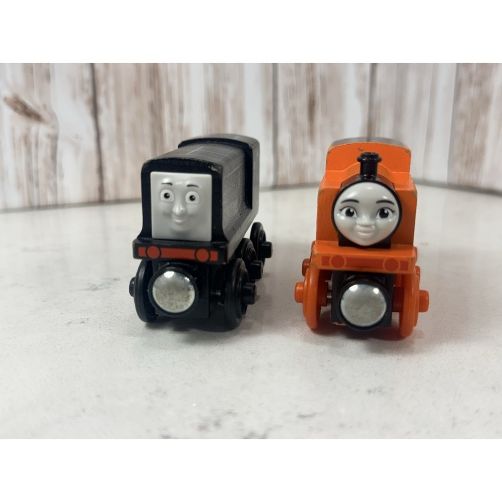 Thomas & Friends Wood Nia GGG31 & Diesel GGG35 2019 Wooden Train